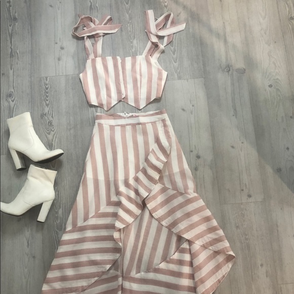 Dresses & Skirts - Beautiful Striped Skirt Set 💕